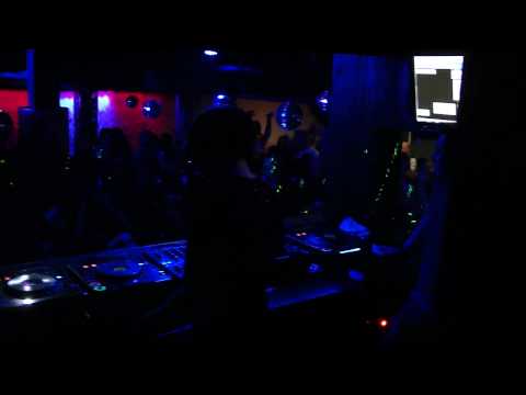 Putar Legend - Paul Oakenfold