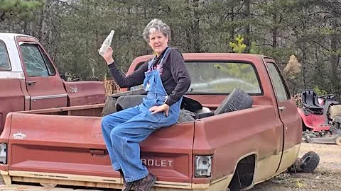 We're at the Junkyard buying Chevy C10 and GMC truck parts! I'm telling you to go buy C10 parts now!