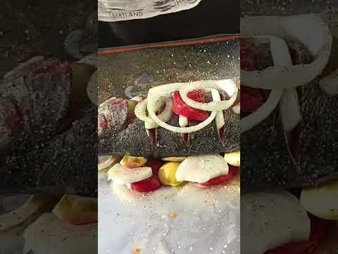 ФОРЕЛЬ - КРАСНАЯ РЫБА В ДУХОВКЕ С ОВОЩАМИ В СОБСТВЕННОМ СОКУ.НЕЖНАЯ,СОЧНАЯ И ОЧЕНЬ ВКУСНАЯ.