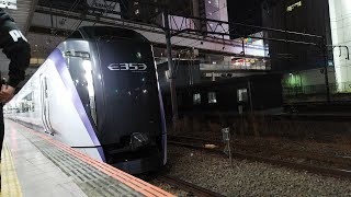 E353系 S118編成 特急あずさ41号松本行が立川駅6番線を発車するシーン