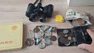 LOTE VARIADO DE MEDALLAS CROMOS MONEDAS 