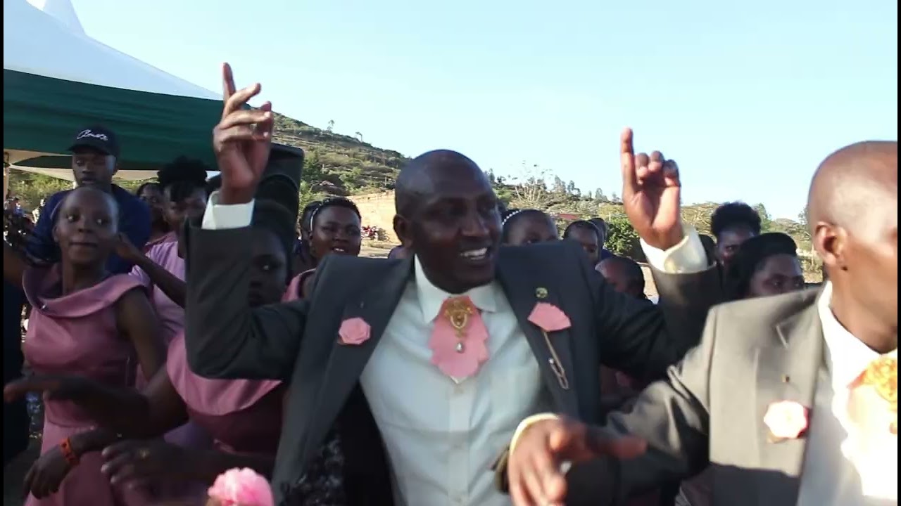 DANCE 2. NAOMI WEDS JOACHIM