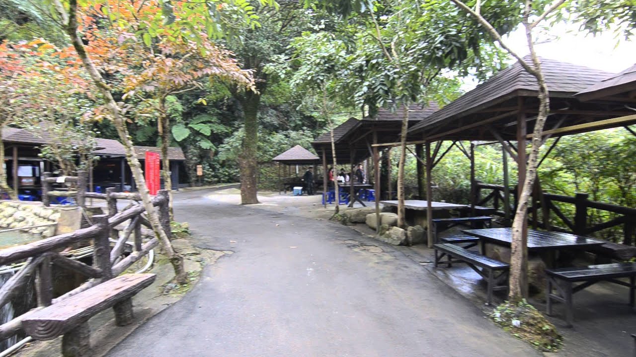 花岩山林烤肉一區 Youtube