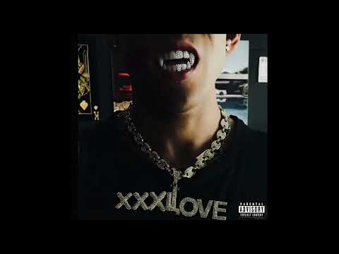 XXXLOVE - MODELO VERSACE auf YouTube ansehen XXXLOVE - MODELO VERSACE auf YouTube ansehen