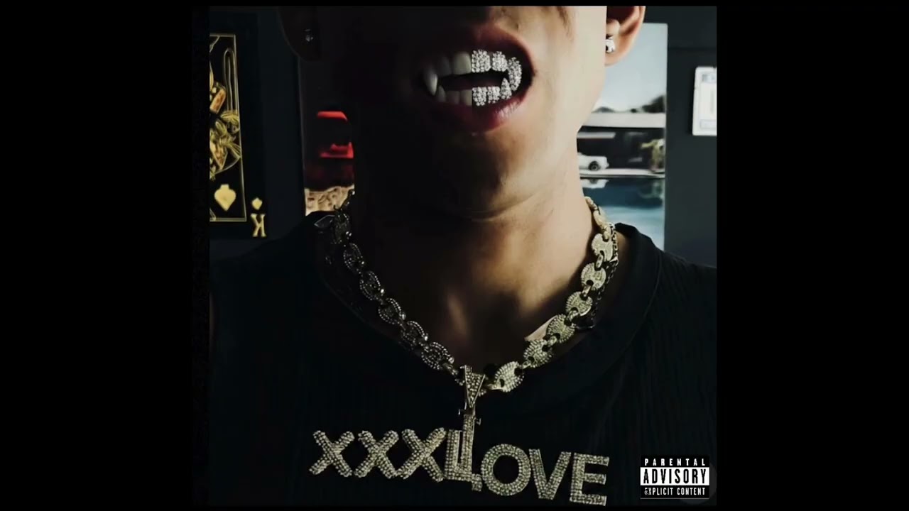 Obejrzyj XXXLOVE - MODELO VERSACE w YouTube Obejrzyj XXXLOVE - MODELO VERSACE w YouTube