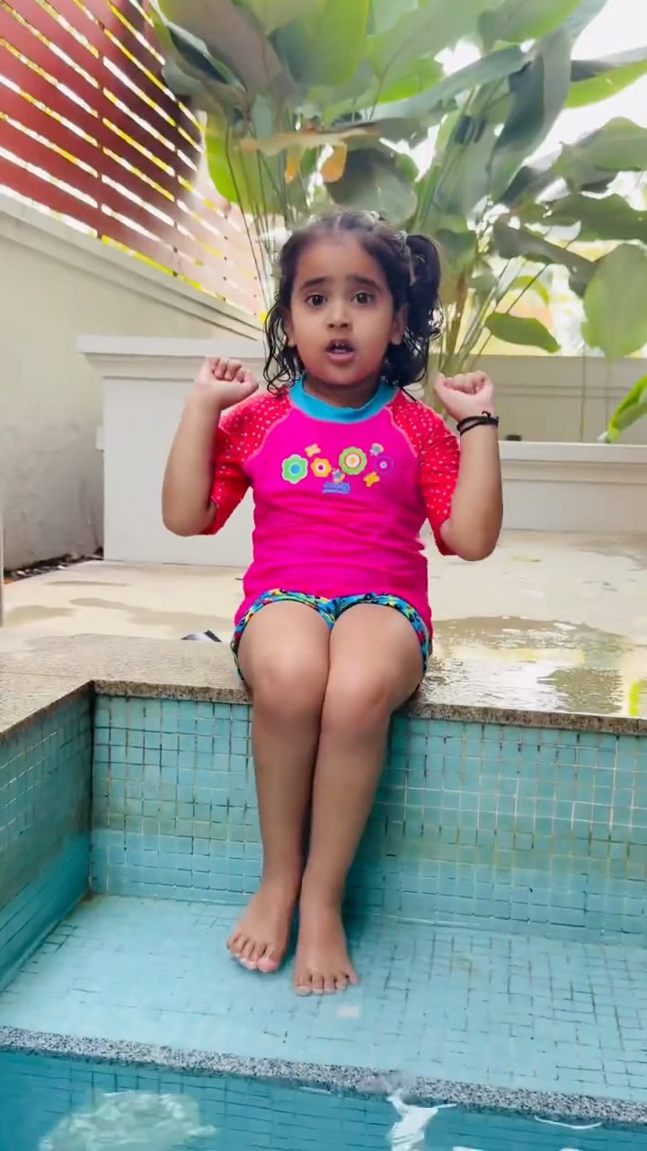 Anaya Ne Ye Kisko Ball Mar Di ?