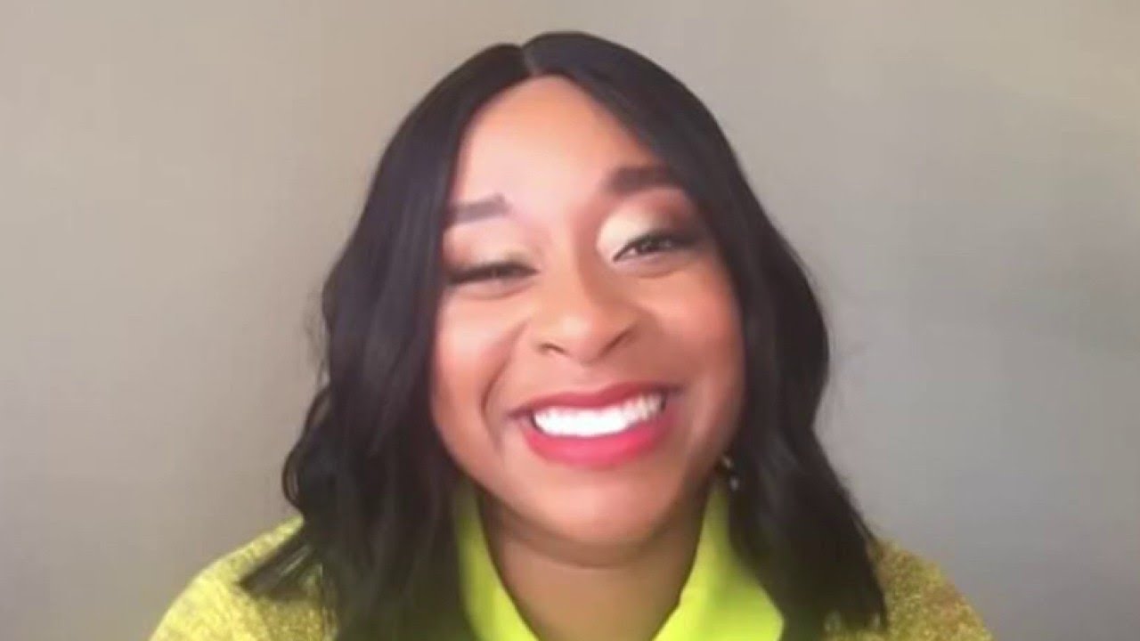 'Trash' Talk With Phoebe Robinson | New York Live TV