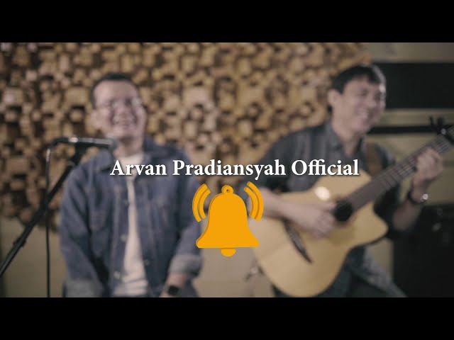 Seribu Bulan Sejuta Malam - Arvan Pradiansyah feat Jubing Kristianto (Live Cover) class=