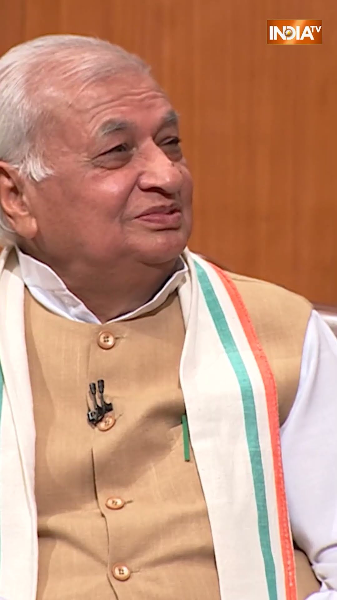 UCC लागू होने पर कौन सा मुस्लिम नेता साड़ी पहनेगा? #arifmohammadkhan #aapkiadalat #rajatsharma