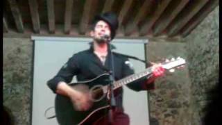 Video thumbnail of "Blue eyed Matador (español)"