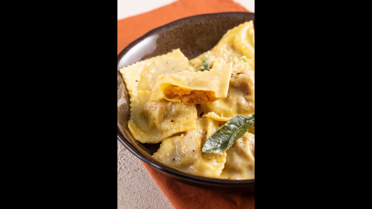 TORTELLI di ZUCCA con BURRO e SALVIA🧡🎃🍂 #adv - YouTube