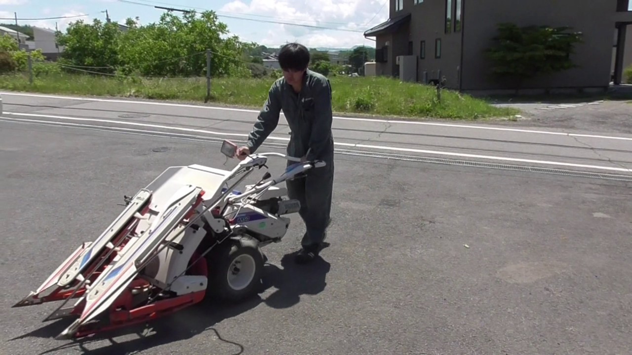 クボタ・バインダー・RA50の作動動画 - YouTube