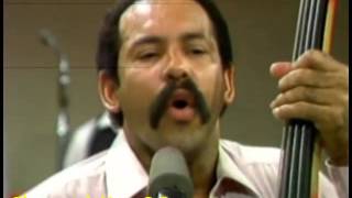 Video thumbnail of "OSCAR DE LEON - Bravo De Verdad (80's)"