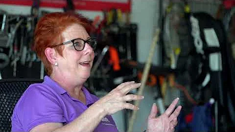 DRAFT1   GARAGE TALK JULIE FISHMAN