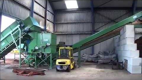 Film Coco Mill CM200 with Hopper for loose blocks