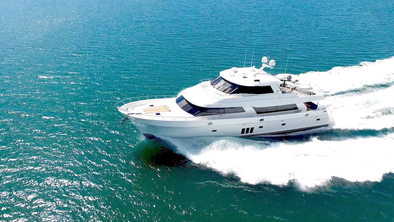 90' Ocean Alexander 2013 Skylounge for sale in Seattle $6,200,000