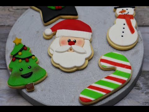 Biscuits de Noël décorés avec du glacage royal