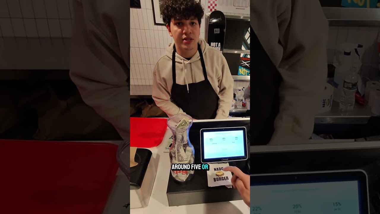 POV: Ресторан Chef Burger, отмеченный звездой Мишлен, в Нью-Йорке