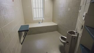 Former inmate who has spent hundreds of days in isolation believes
changes should be made to the laws that govern practice. read more
http://www.cbc.c...