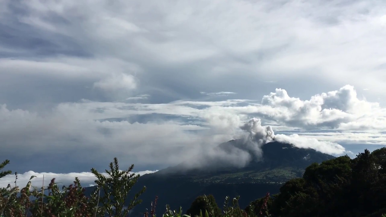 Turrialba Volcano erupting in Costa Rica - YouTube