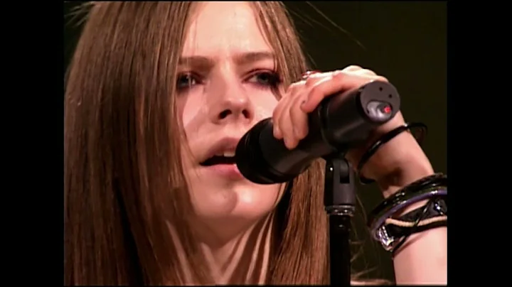 Avril Lavigne - Basket Case (Live from Try To Shut Me Up Tour 2003)