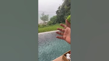 ‏بعضنا قد لا يعلم معنى كلمة ( ثجاجا ) في سورة النبا