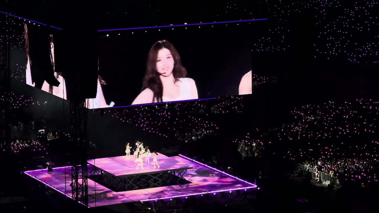 TWICEスペシャルチケットショーケース TWICE (トゥワイス) THIS IS FOR WORLD TOUR IN JAPAN - FANCY - YouTube