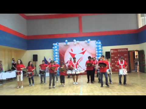 Drum School -ის მოსიარულე დრამერები