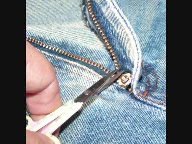 How to Fix a Zipper That's Come Off One Side of the Track 