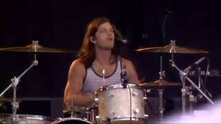 Kings of Leon - California Waiting (T in the Park live 2008)