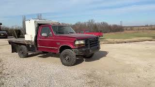 BIG IRON ONLINE AUCTION 1-28-2026: Ford F-350 4x4 Flatbed Pickup w/ Cube Feeder