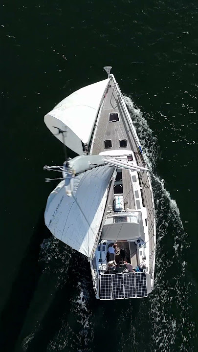 Berlayar dengan Hanse 470e 'Taloha'_untuk dijual di EziYacht