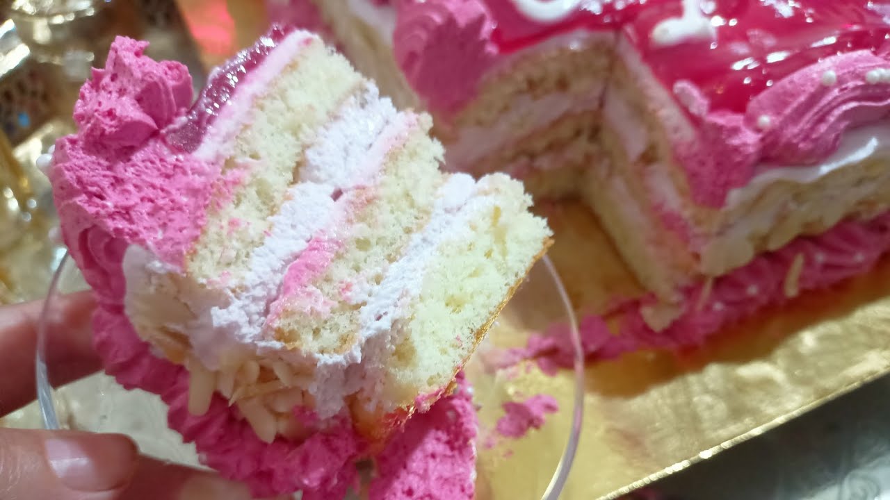 تزيين الكيك  الجزء التاني وتبراح بالهدايا 🤣 مع طريقة تقطيع التفاح والتزيين ♥🎉