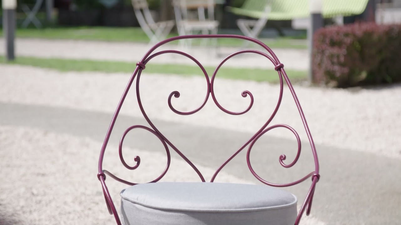 2021 FERMOB COLOREMIX Vidéo signature Chaise 1900