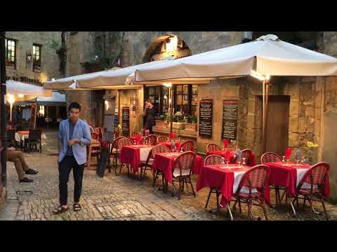 Bus and taxi to Sarlat, evening walk around town