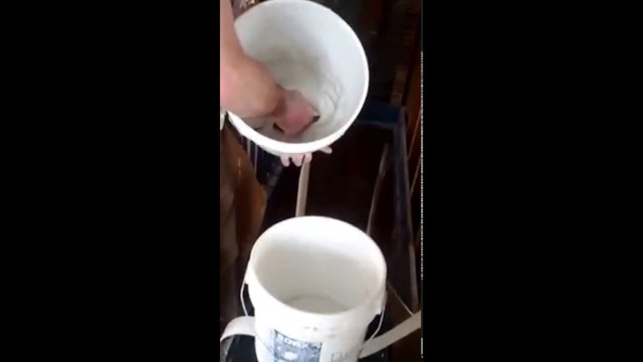 Wet tape install handy bucket tape coating for home owners  drywall finishing