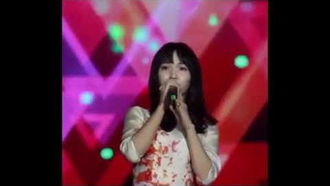 Lần đầu hát live Duyên phận nhưng gặp sự cố và cách xử lí vô cùng đáng yêu của Jang Mi