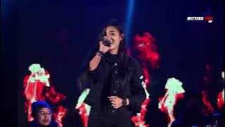 Tahourehe Kanagino | DEVIA WITH BLUE BAND