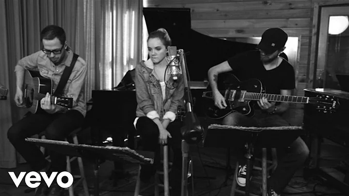 Danielle Bradbery - Set Fire To The Rain