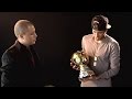 Neymar Jr recibe el premio al mejor jugador brasileño en Europa