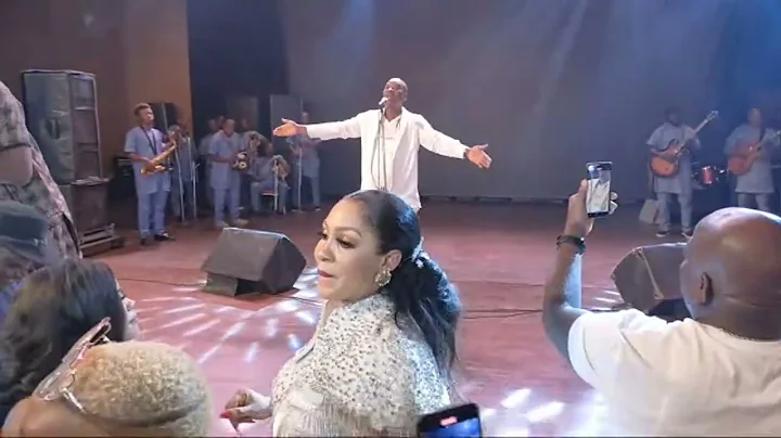 LOVELY MOMENT OF K1 DE ULTIMATE AND WIFE EMMANUELLA ROPO AT HIS 50 YEARS ON STAGE