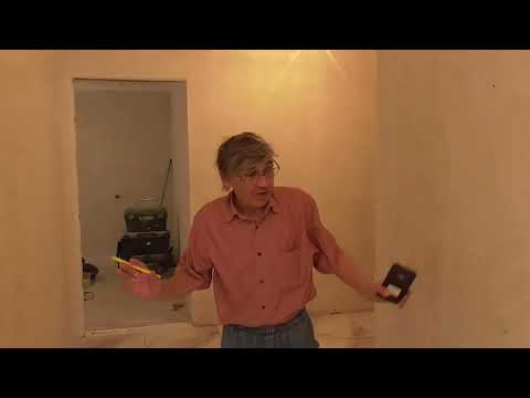 Обзор укладки напольной и начало стеновой плитки. Ремонт трешки. МКР. Вересаево