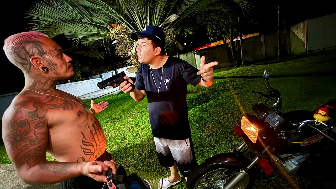 OQUE VOCÊ FEZ  COM A MÃE DO ARTUR…