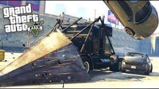 GTA V Phantom Wedge running from cops and destroying the city