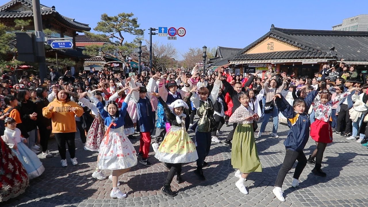 GOTOE'S KPOP RANDOM PLAY DANCE WITH KOREAN TRADITIONAL CLOTHES! - YouTube