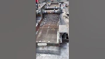 Vibrating screen, a good tool for screening stones#libya #Nigeria #quarry #equipment #mining #Sudan