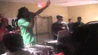 devante gardner93.9wkyslistenparty.mp4