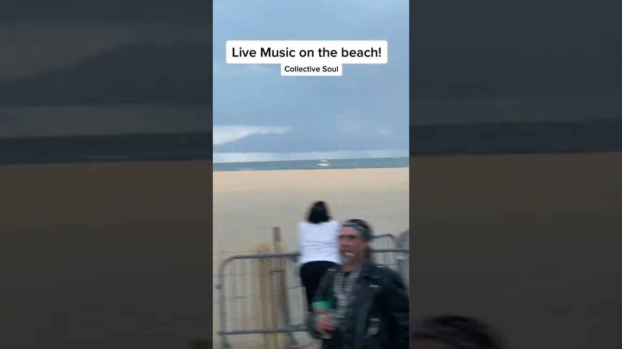 Tough to beat a little live music at the beach. 