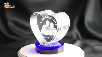 Chân dung pha lê 3D hình trái tim - chân đế pha lê màu xanh  dương