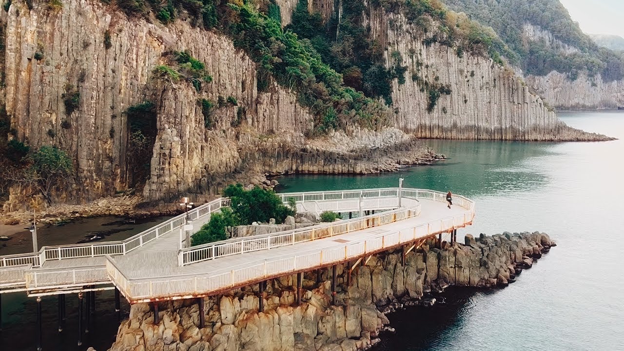 Watch Betül Demir - İhtiyacı Var (Official Video) on YouTube Watch Betül Demir - İhtiyacı Var (Official Video) on YouTube